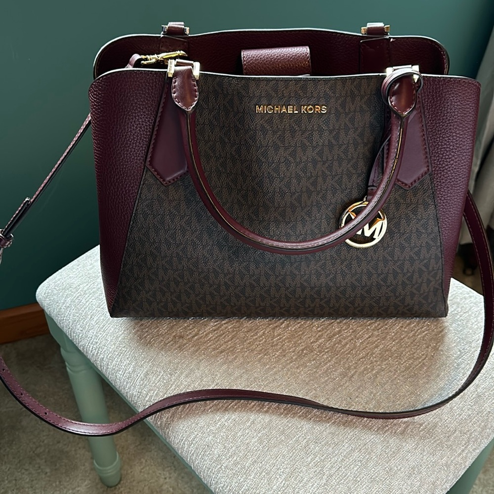Michael Kors leather bag with detachable crossbody strap